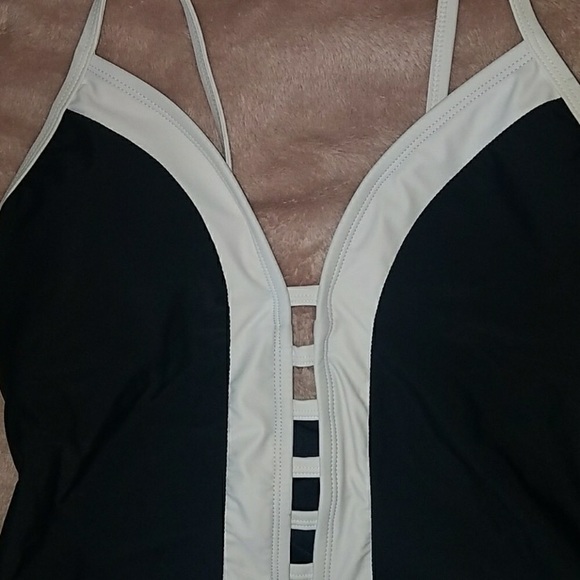 Black & White Swimsuit - Picture 3 of 3